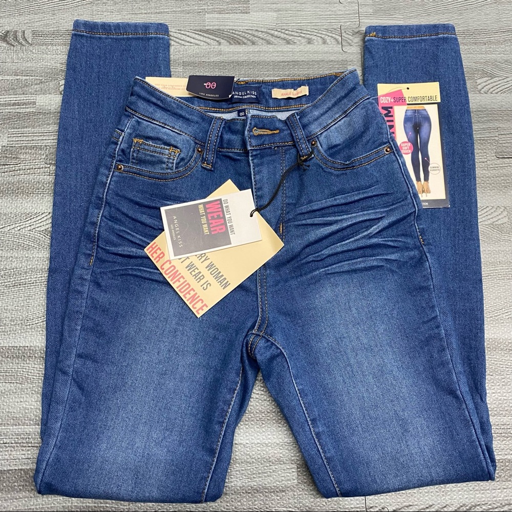 NWT Size 00 Angel Kiss Ankle Skinny Jeans HighRise